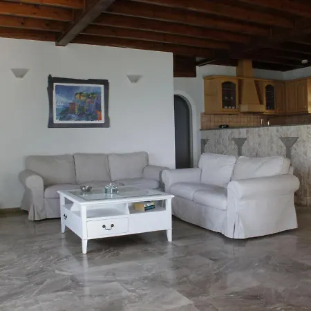 Villa In Corfu With Pool Near Gialos *